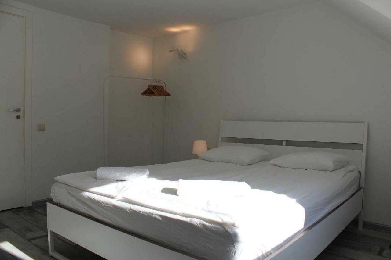 Three-Bedroom Apartment On Peldu 19 Riga Dış mekan fotoğraf